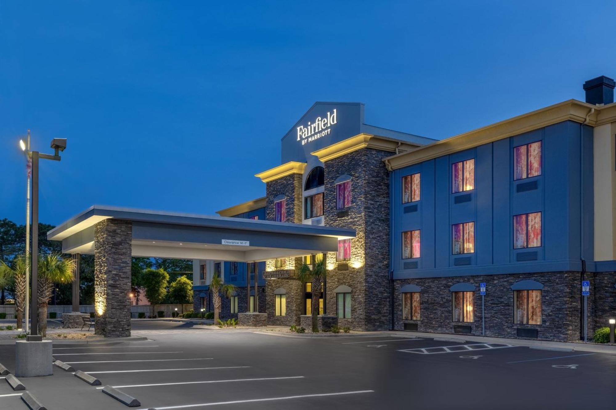Fairfield Inn & Suites By Marriott Fort Walton Beach Hurlburt Area Exterior photo